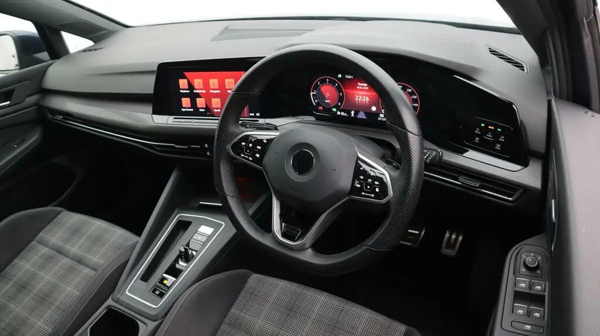 2022-volkswagen-golf-20tdi-gtd-big-9