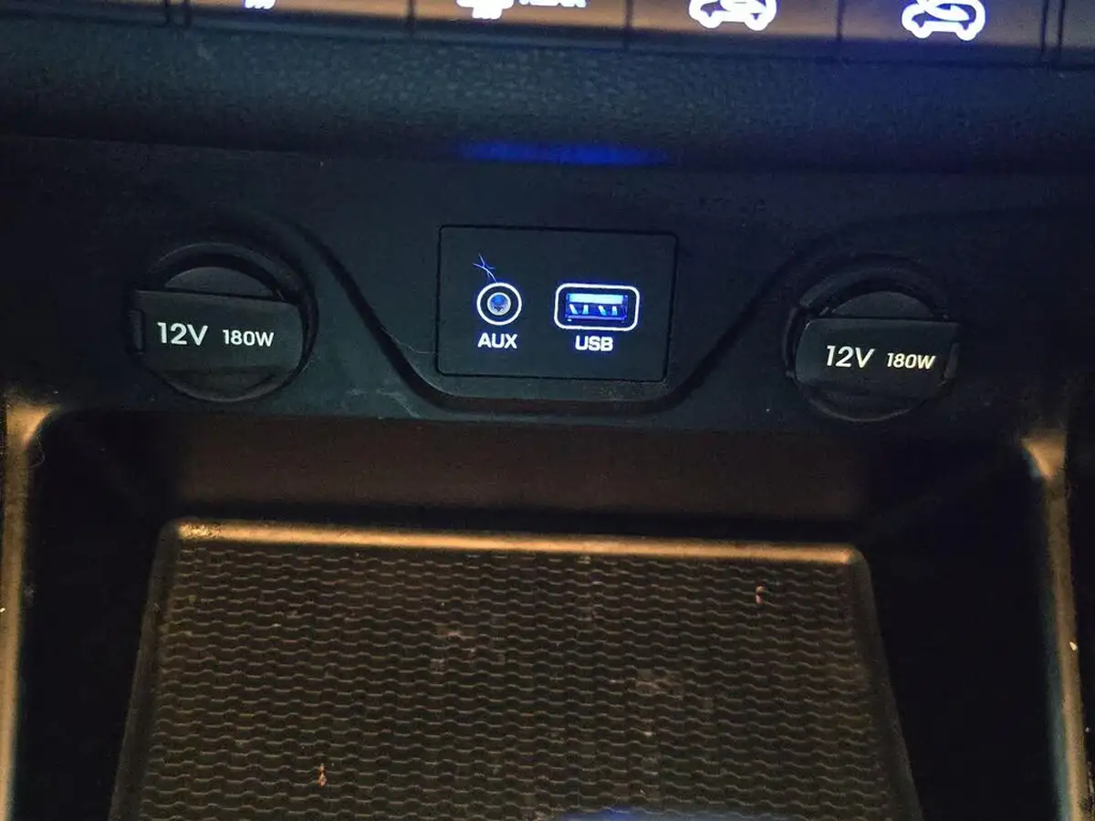 2016-hyundai-tucson-20crdi-blue-drive-se-nav-big-24