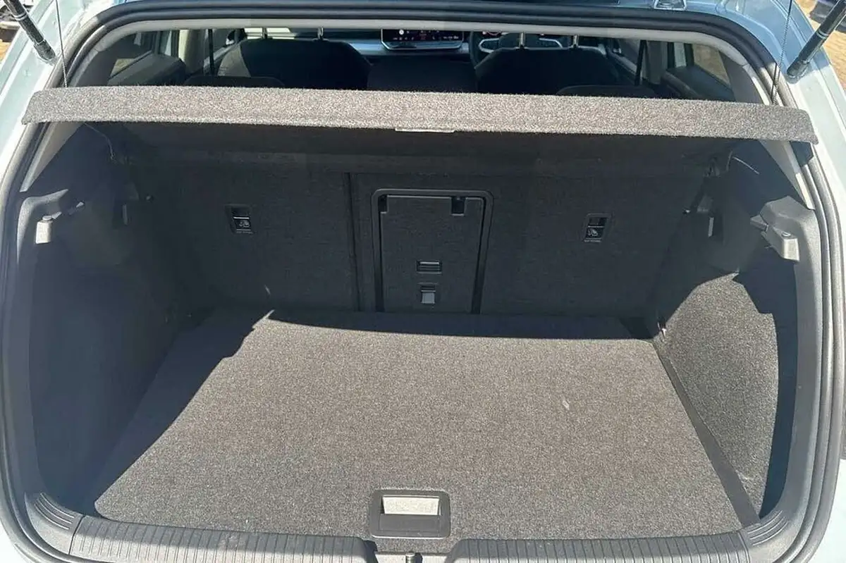 2025-volkswagen-golf-15-tsi-match-150ps-big-10