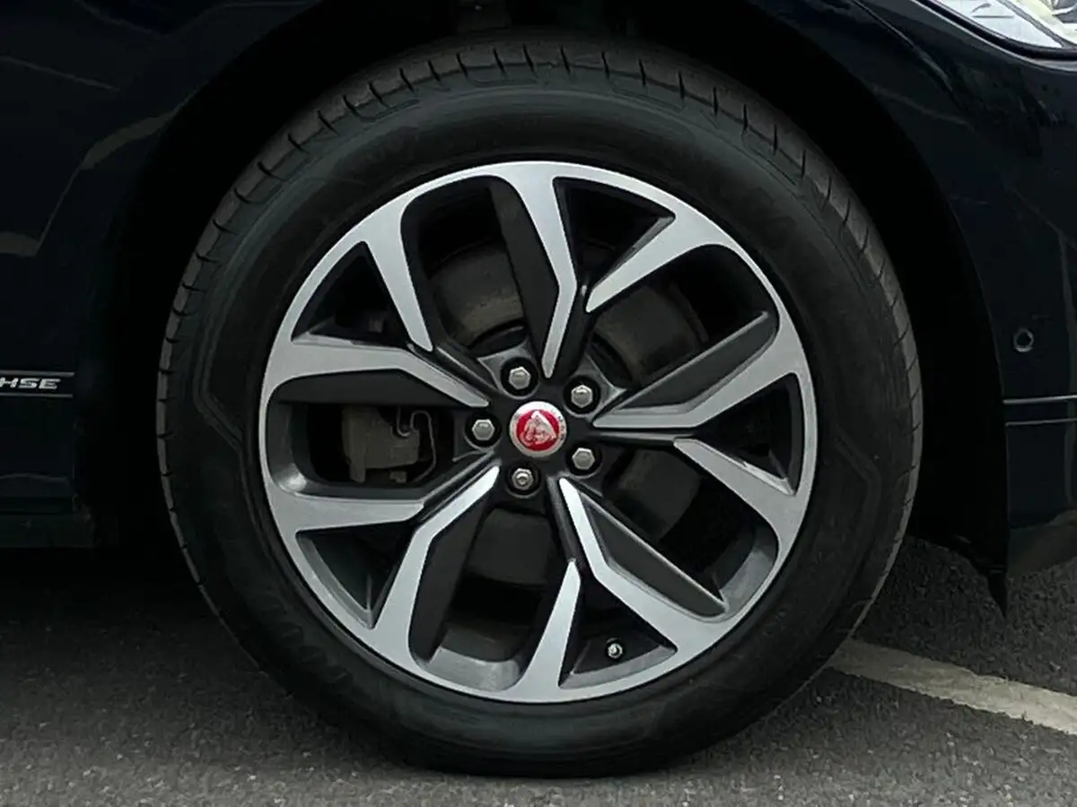 2019-jaguar-i-pace-ev400-hse-big-7