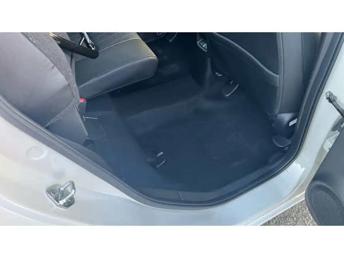 2022-honda-jazz-15-i-mmd-ex-107ps-big-22