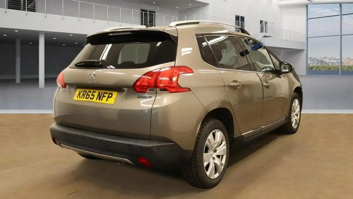2015-peugeot-2008-crossover-16bluehdi-allure-120bhp-ss-big-6