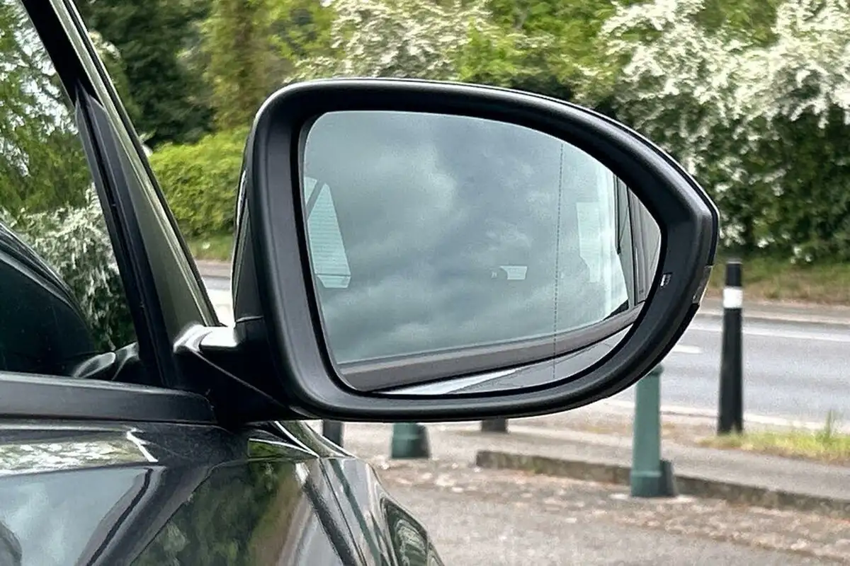 2022-volkswagen-t-roc-15-tsi-life-dsg-big-53