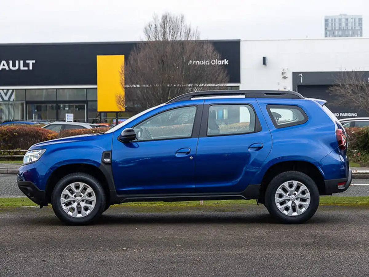 2022-dacia-duster-10-tce-comfort-100bhp-bi-fuel-station-wagon-5d-big-3