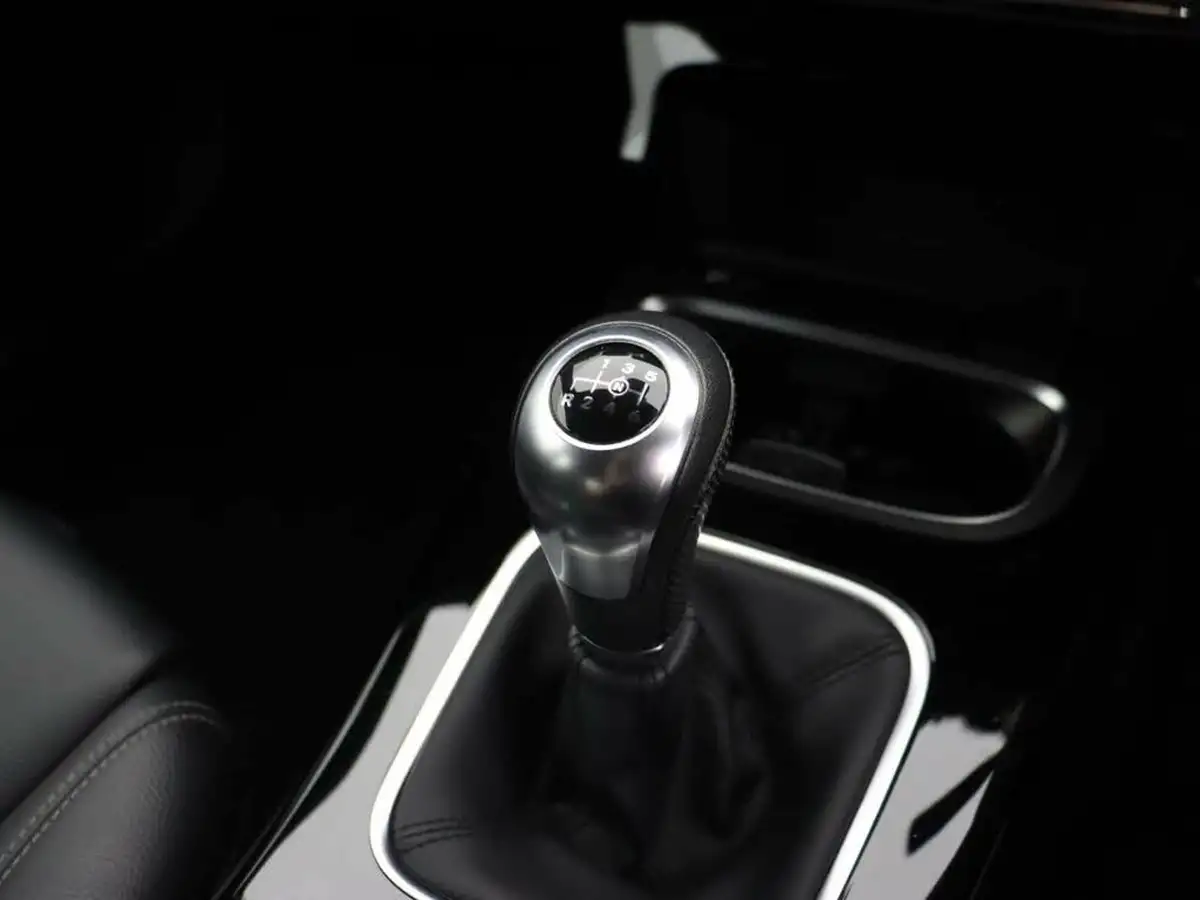 2021-mercedes-benz-a-class-20d-a180d-sport-saloon-4d-big-27