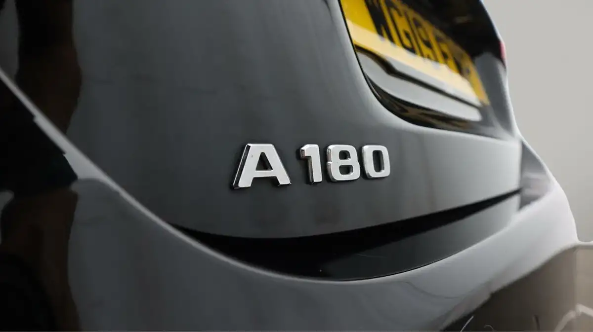 2019-mercedes-benz-a-class-13-a180-sport-executive-hatchback-5d-1332cc-7g-dct-big-22