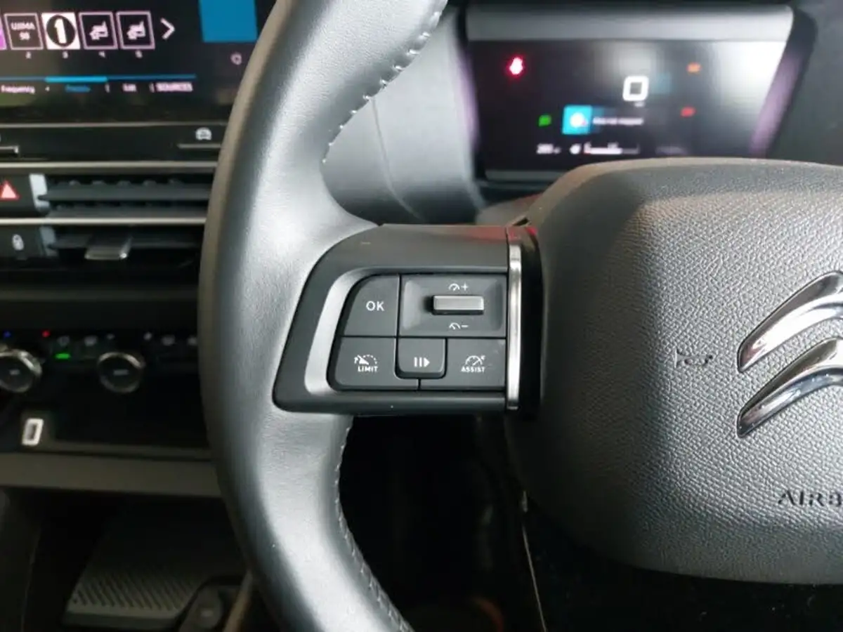 2022-citroen-c4-12-puretech-sense-plus-big-9