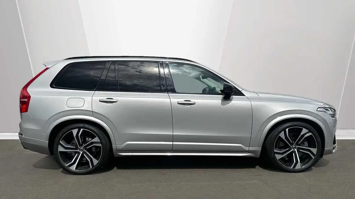 2022-volvo-xc90-20-t8-ultimate-bright-big-3