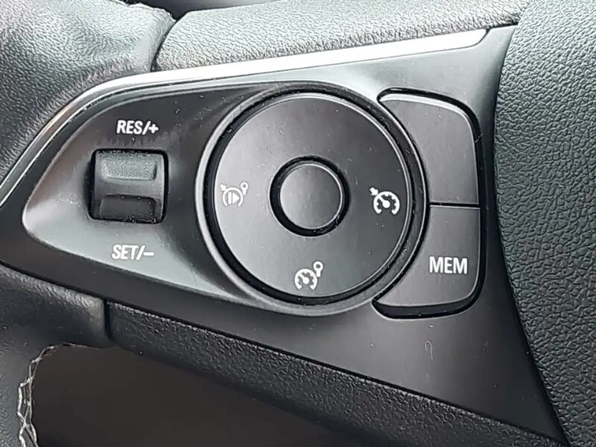 2021-vauxhall-crossland-12i-se-big-15