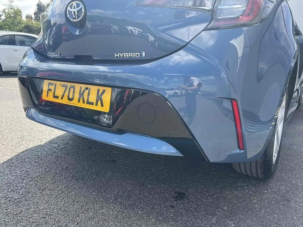 2020-toyota-corolla-18-vvt-i-icon-tech-spare-wheel-hatchback-5d-big-25
