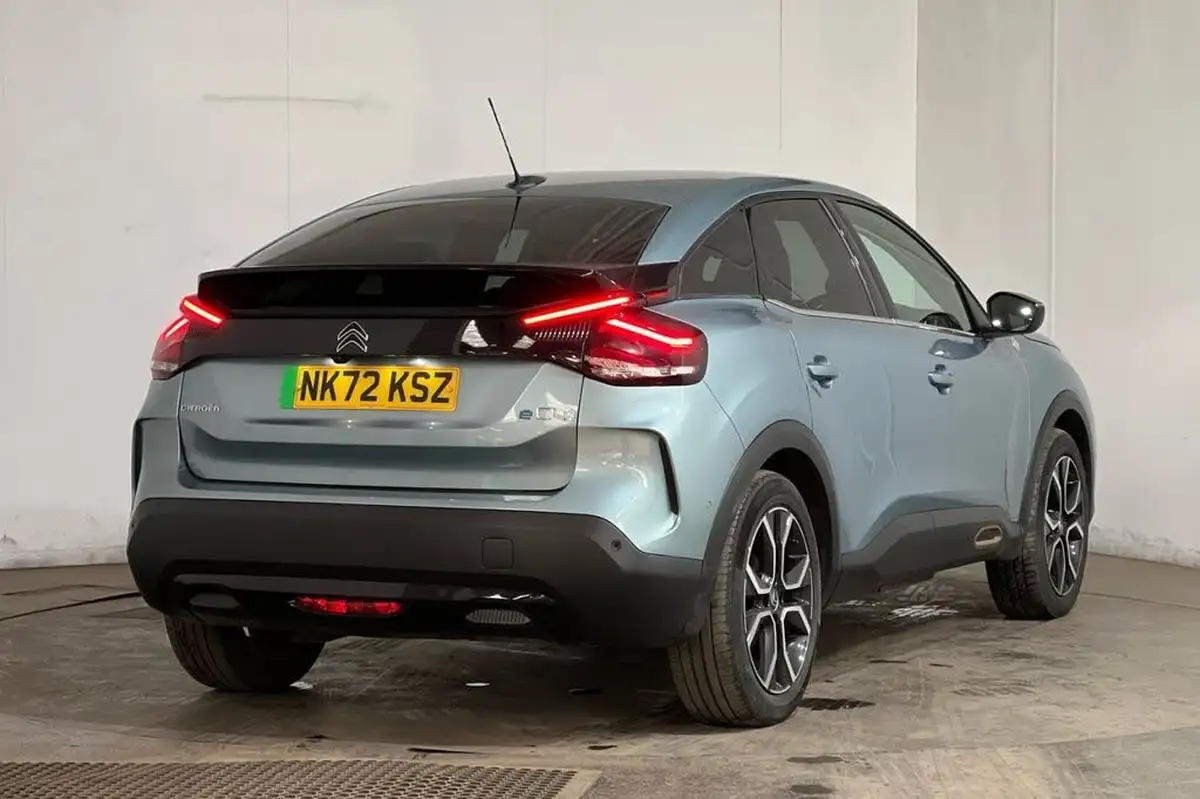 2022-citroen-c4-e-c-series-edition-big-23