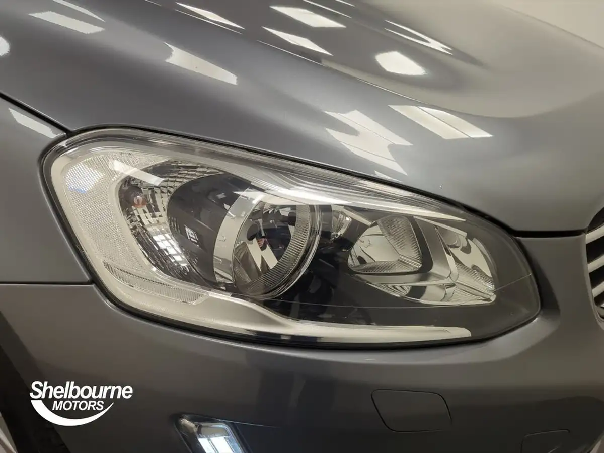 2017-volvo-xc60-20td-d4-se-big-17