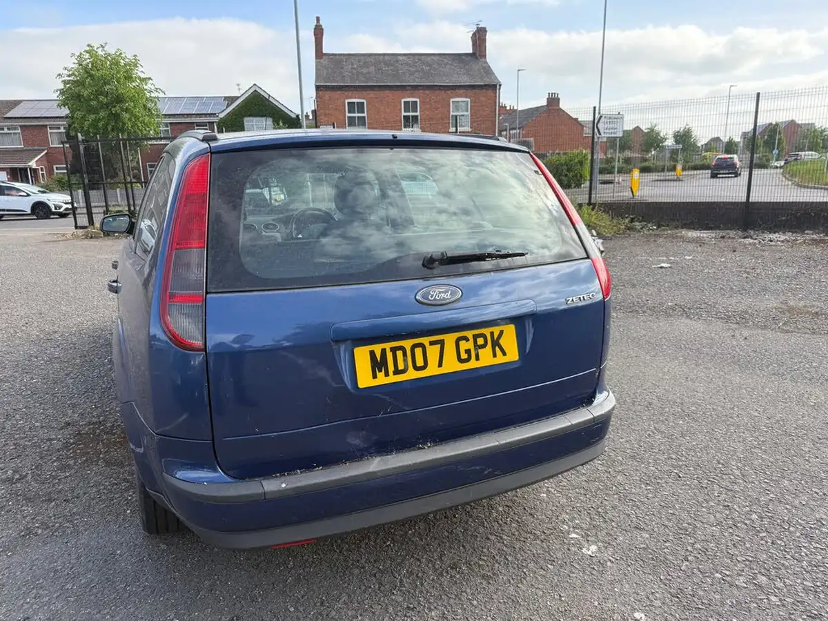 2007-ford-focus-16-zetec-climate-100ps-estate-5d-auto-big-1