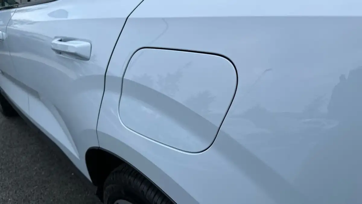 2024-volvo-ex30-e-single-motor-plus-extended-range-big-19
