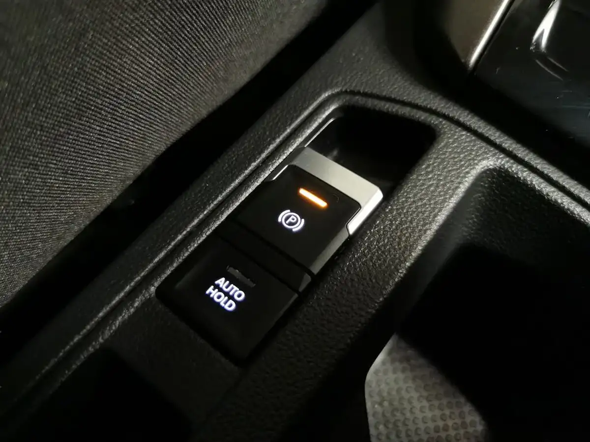 2019-volkswagen-t-roc-16tdi-se-big-27