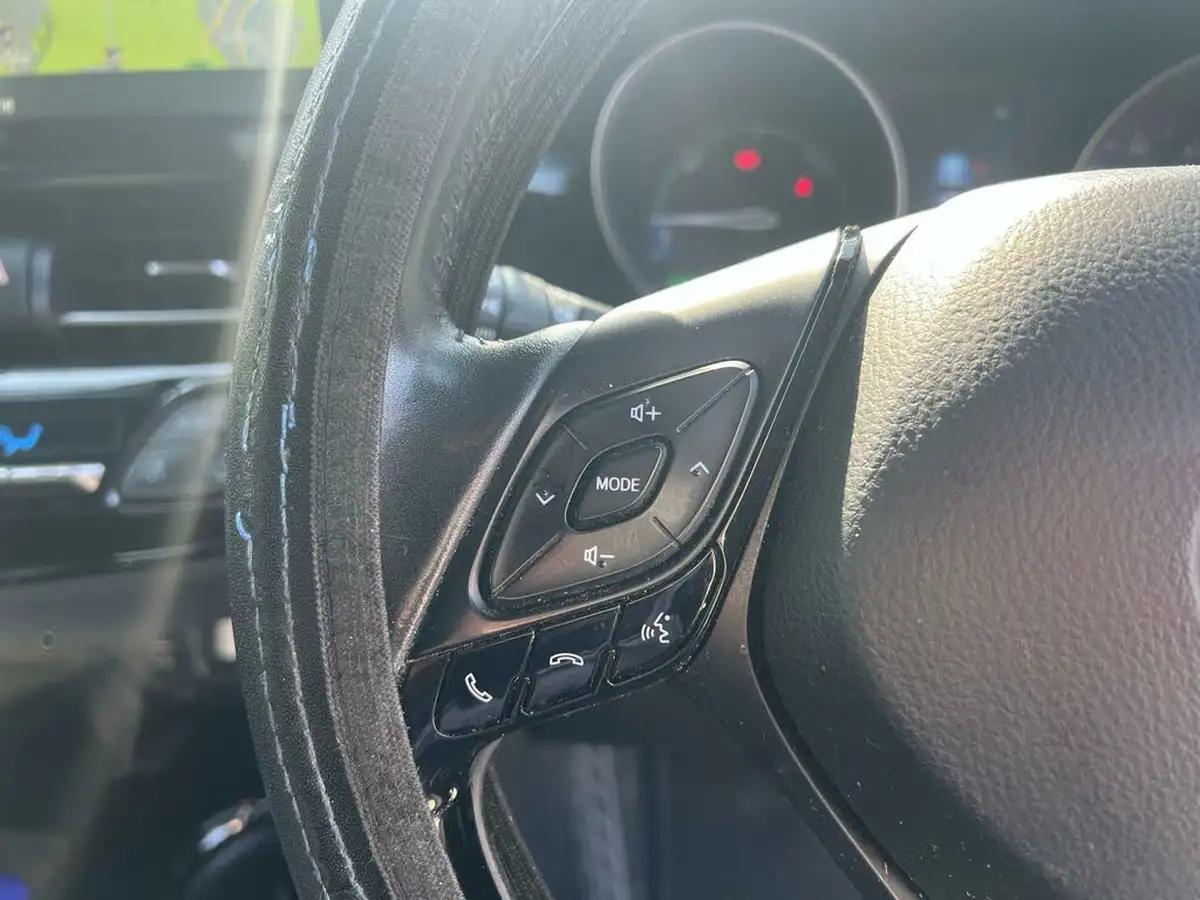 2021-toyota-c-hr-18-vvt-i-design-big-32
