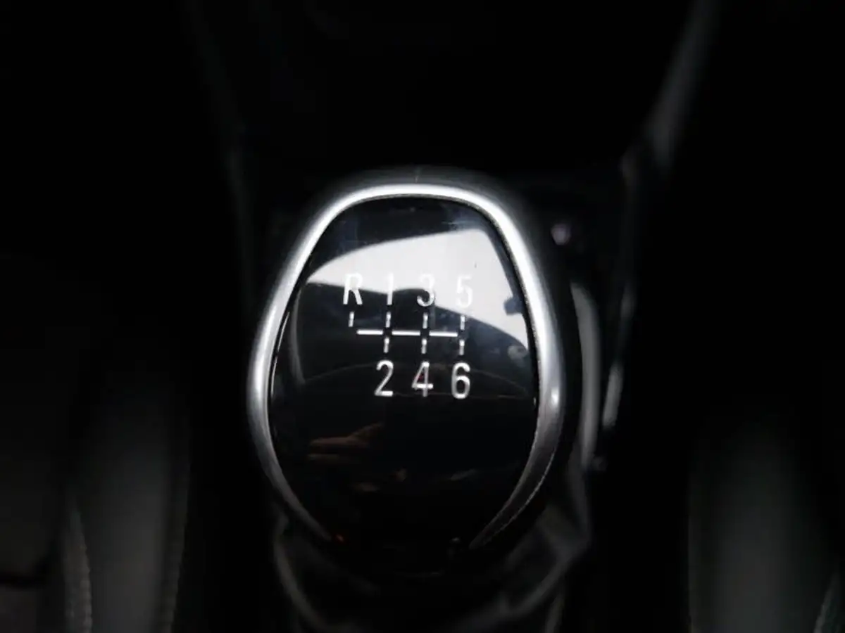 2022-vauxhall-crossland-15-ultimate-110ps-big-14