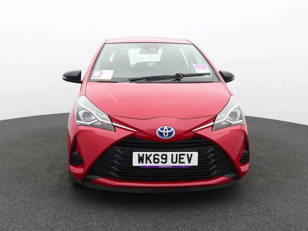 2019-toyota-yaris-15-vvt-i-active-big-1