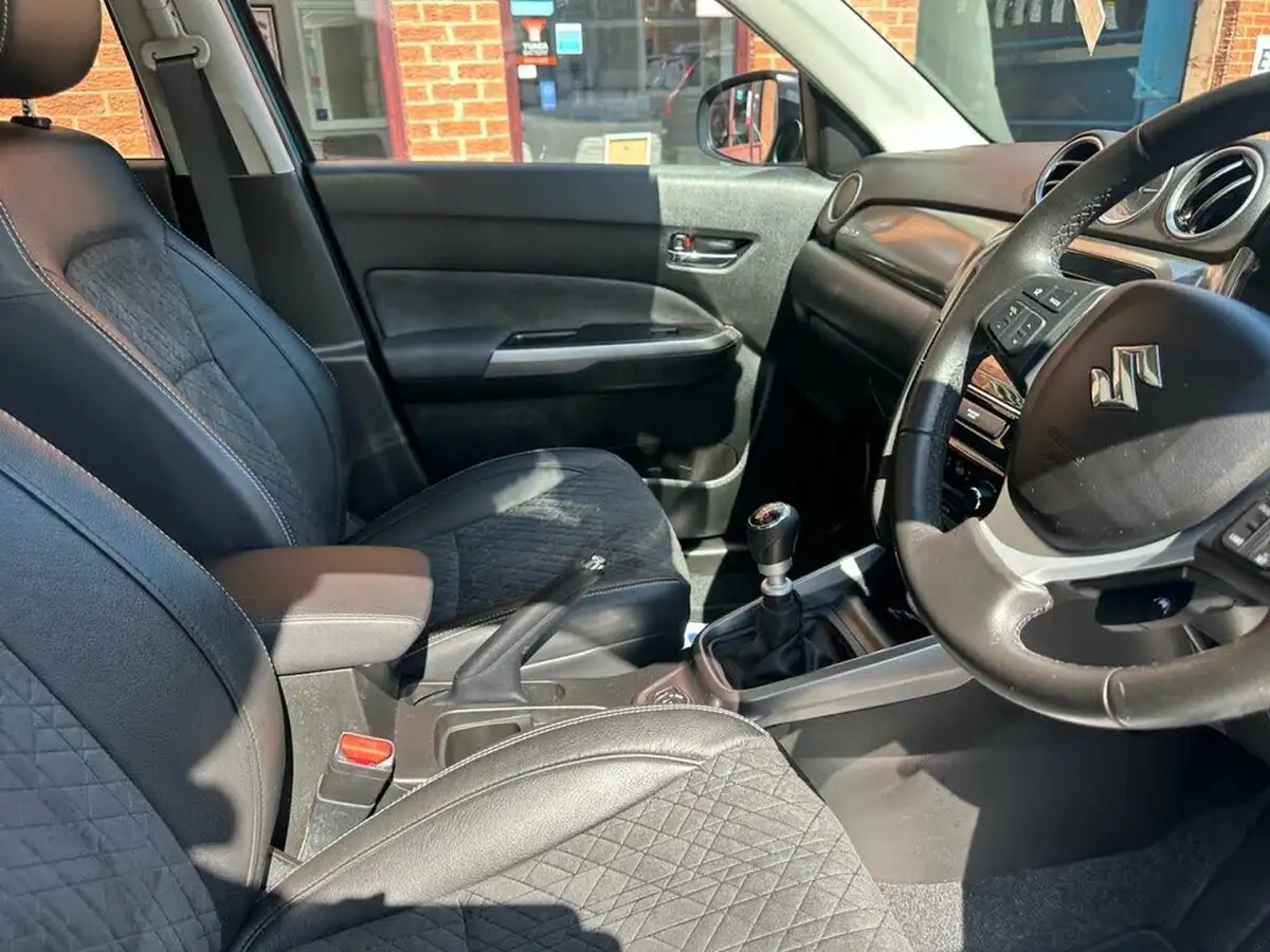 2019-suzuki-vitara-14-boosterjet-sz5-allgrip-big-10