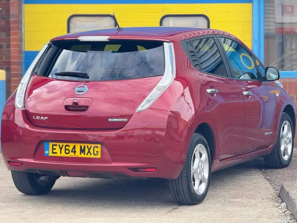 2014-nissan-leaf-e-acenta-big-26