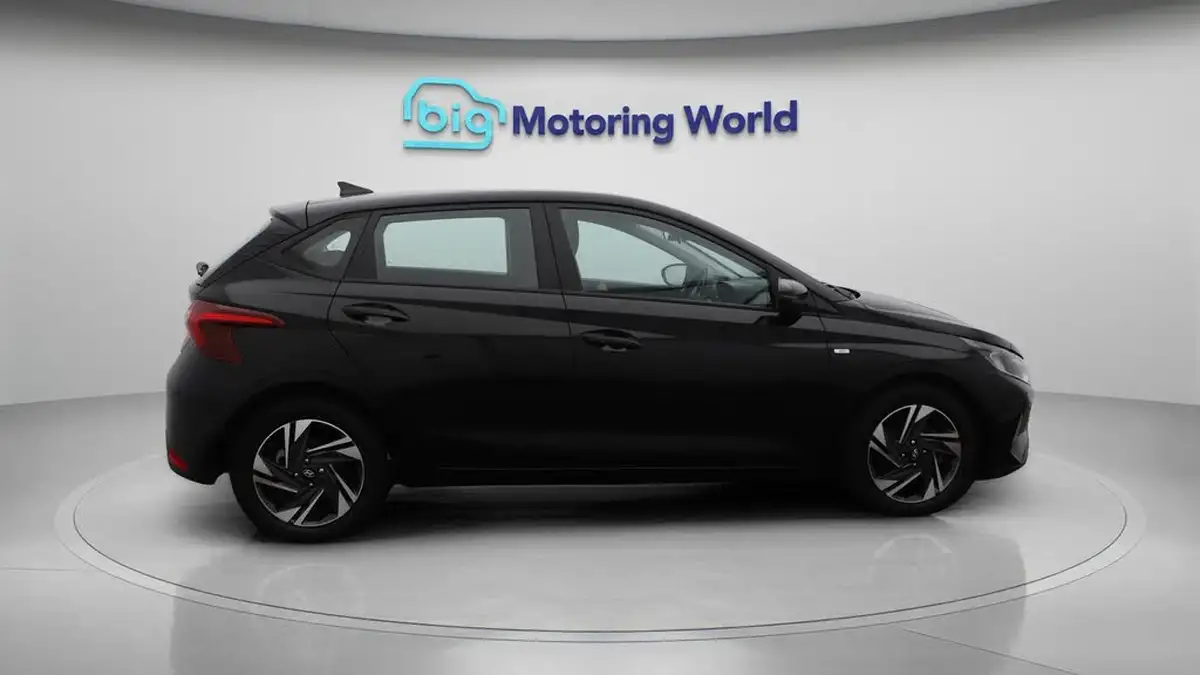 2022-hyundai-i20-10-t-gdi-se-connect-eclutch-imt-big-8