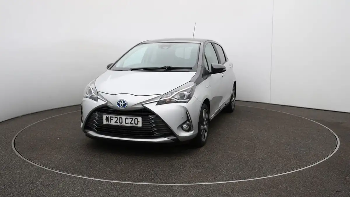 2020-toyota-yaris-15-vvt-i-y20-98bhp-hybrid-1497cc-e-cvt-big-13