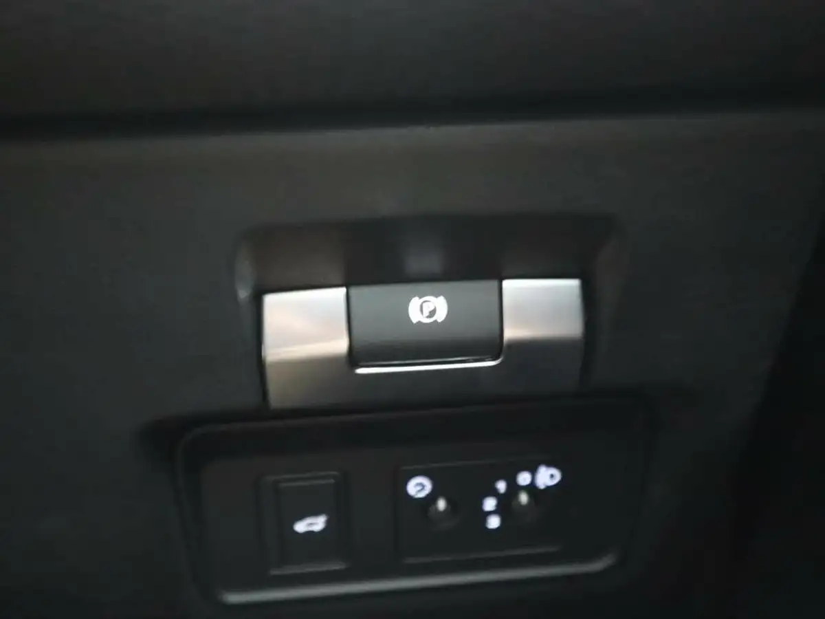 2021-land-rover-range-rover-evoque-20-d165-evoque-big-32