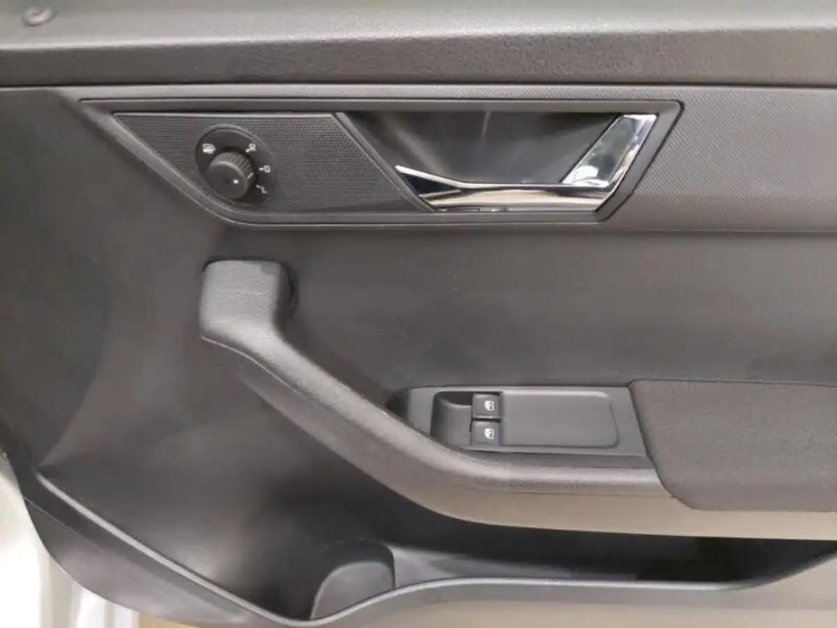 2019-skoda-fabia-10-tsi-se-95ps-estate-big-9