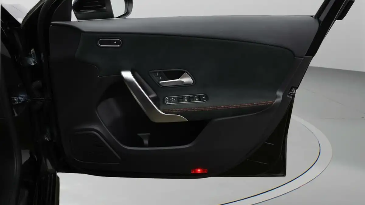 2021-mercedes-benz-a-class-20d-a220d-amg-line-executive-hatchback-5d-big-22