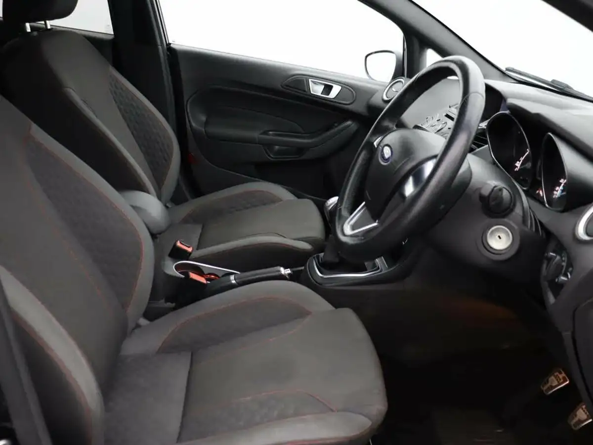 2017-ford-fiesta-10t-st-line-100ps-5d-big-30