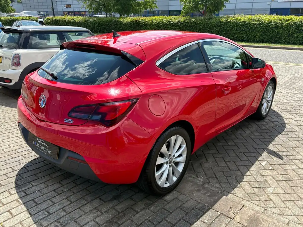 2014-vauxhall-astra-gtc-17cdti-sri-130ps-big-7