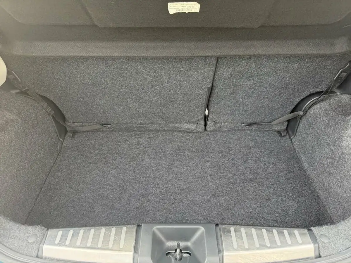 2014-nissan-micra-12-acenta-80ps-cvt-big-45