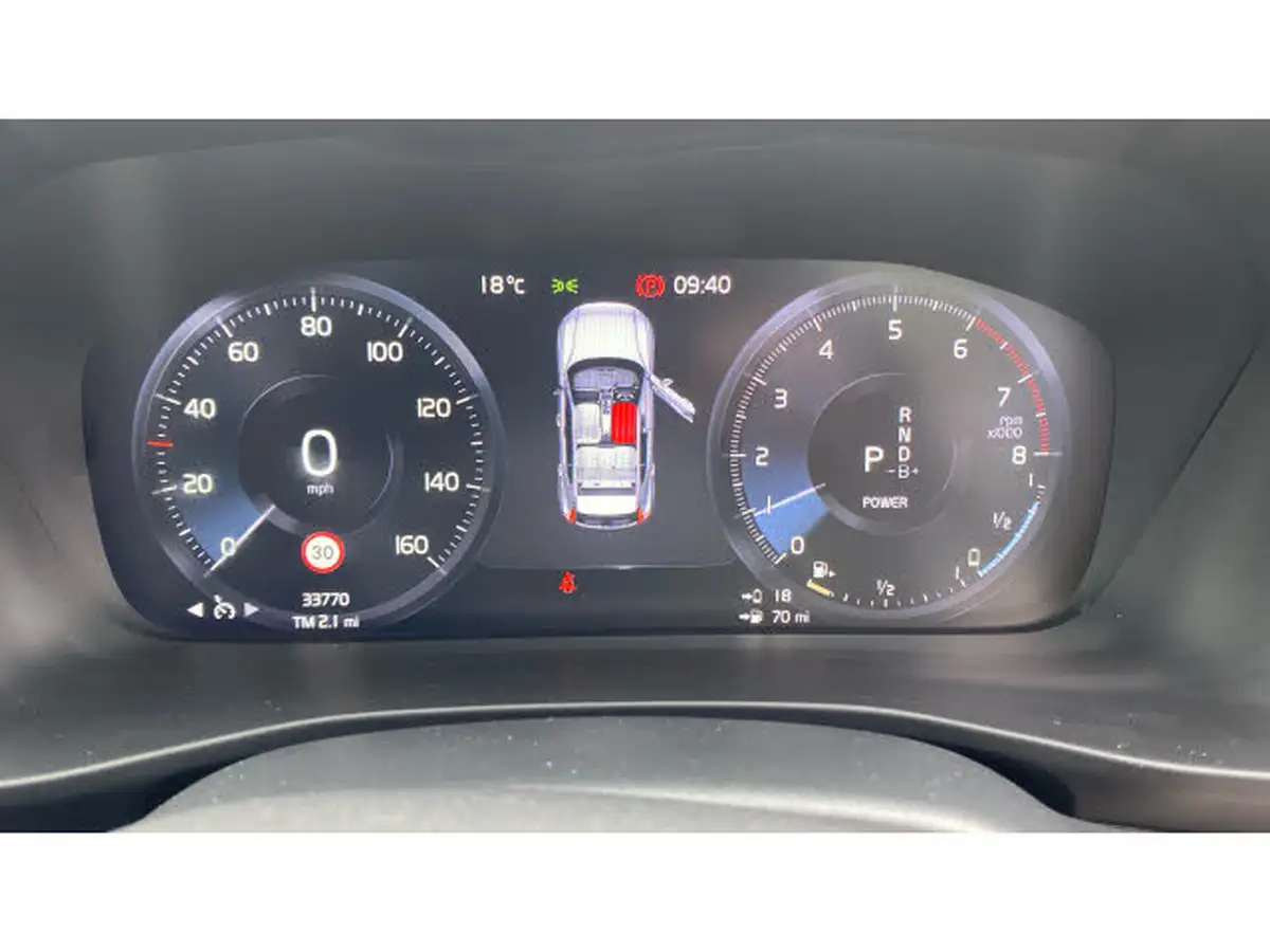 2022-volvo-xc40-15-t5-r-design-pro-big-10