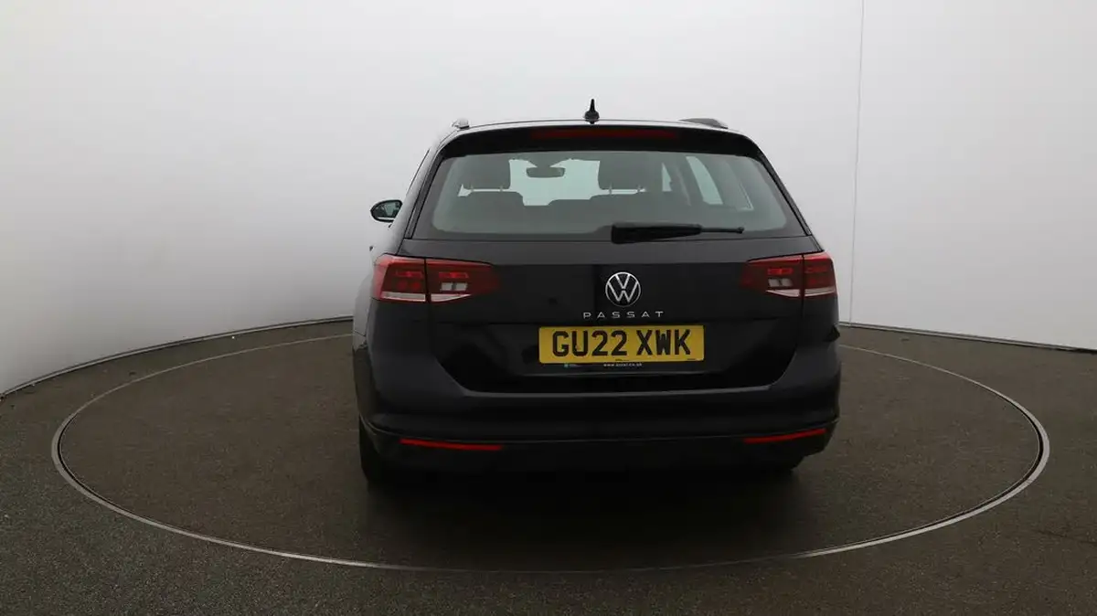 2022-volkswagen-passat-20tdi-se-nav-150ps-estate-5d-big-58