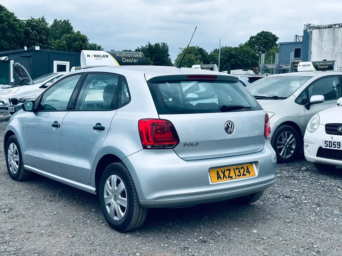 2010-volkswagen-polo-12-s-5d-big-22