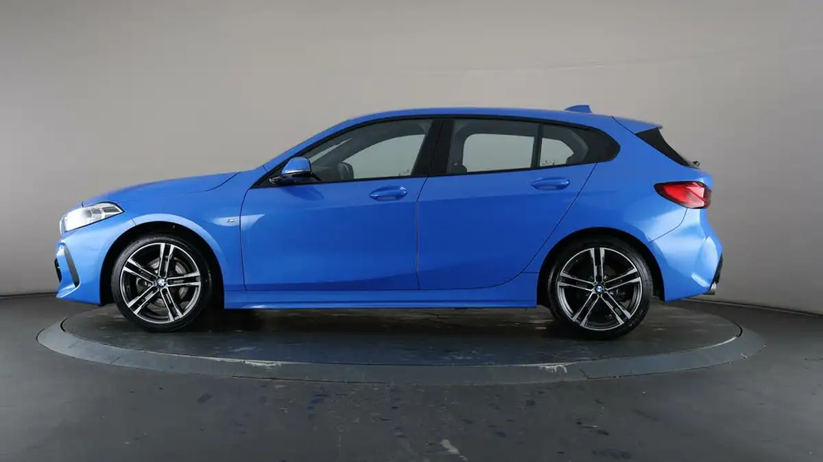 2022-bmw-1-series-15-118i-m-sport-lcp-big-37