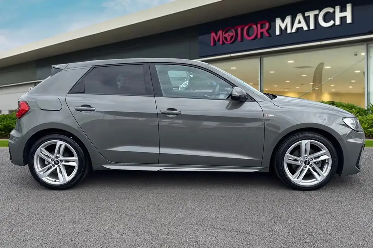 2020-audi-a1-10-30-tfsi-s-line-110ps-big-2