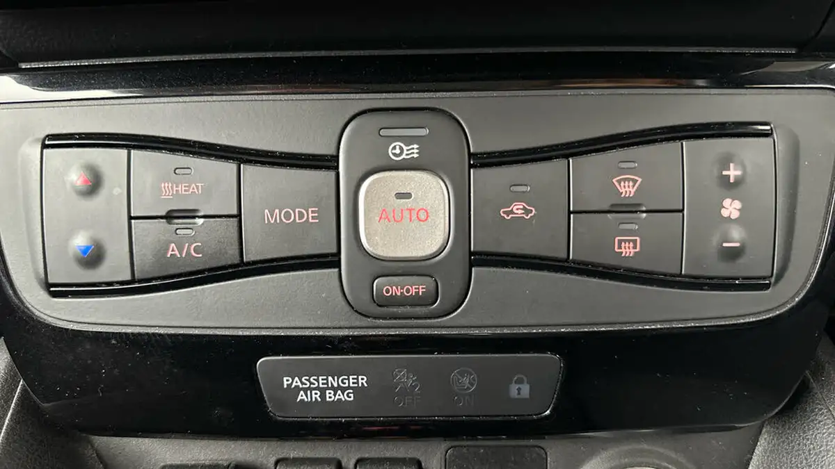 2020-nissan-leaf-e-n-connecta-big-33
