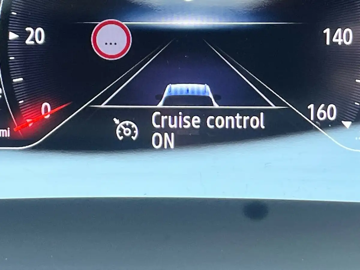 2021-renault-captur-13-tce-rs-line-edc-auto-big-24