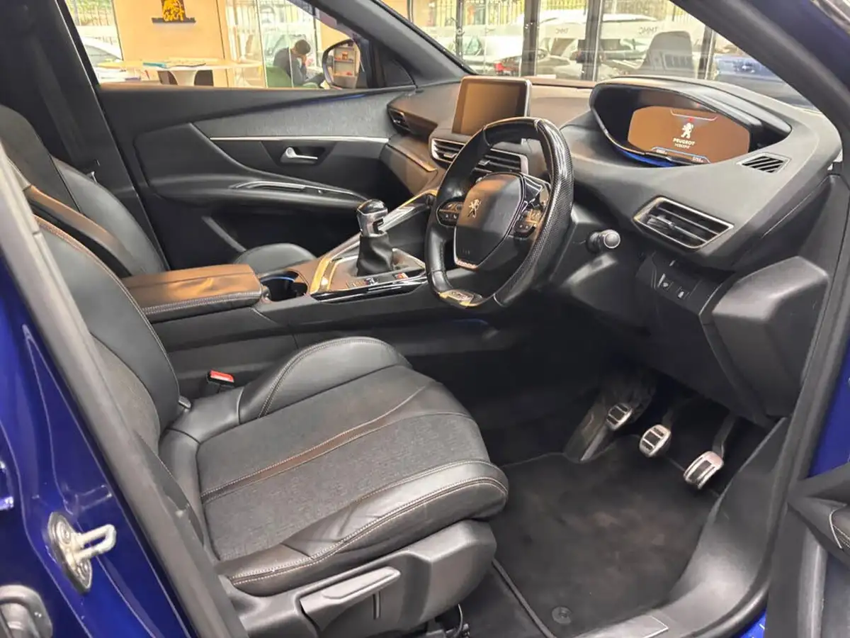 2018-peugeot-3008-suv-12-puretech-gt-line-big-26