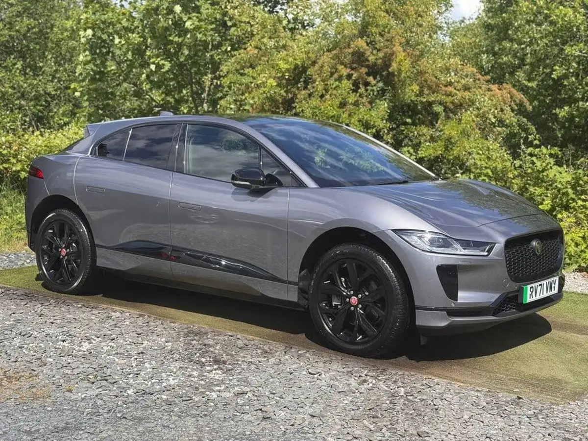 2021-jaguar-i-pace-ev400-black-big-7