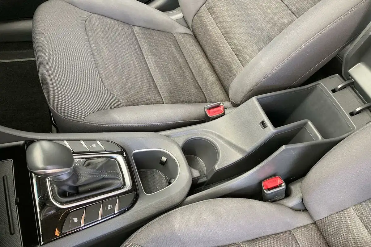 2019-hyundai-ioniq-16-gdi-premium-hybrid-big-15