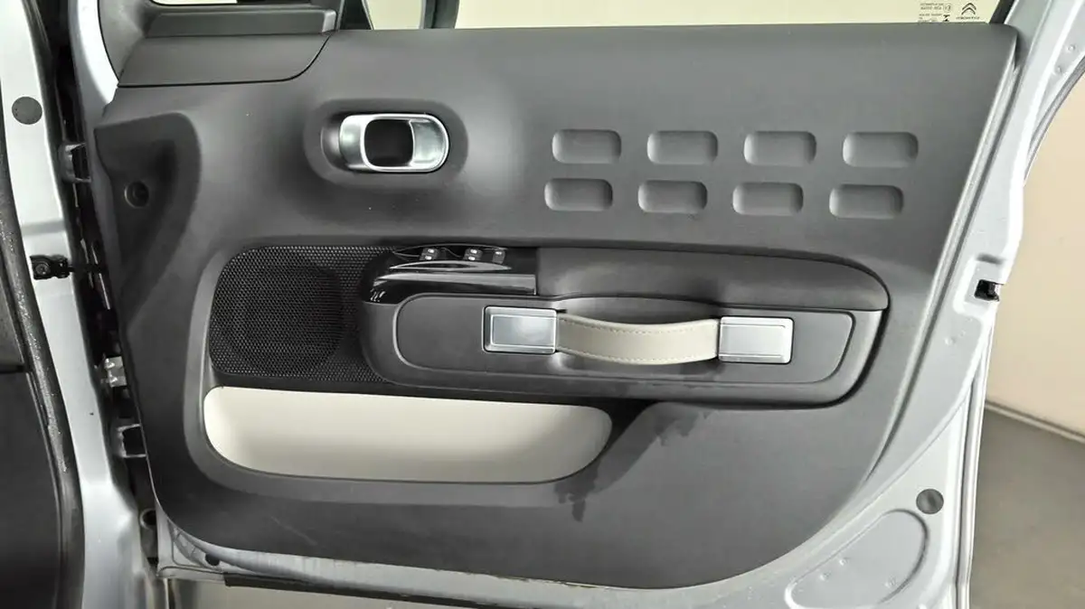 2021-citroen-c3-12-puretech-shine-83ps-big-15