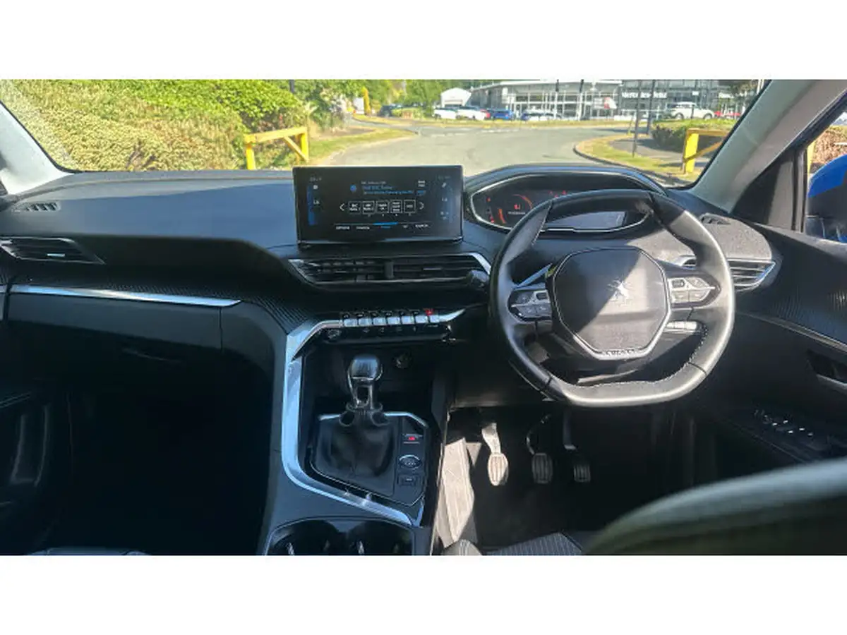 2021-peugeot-3008-suv-12-puretech-allure-big-9