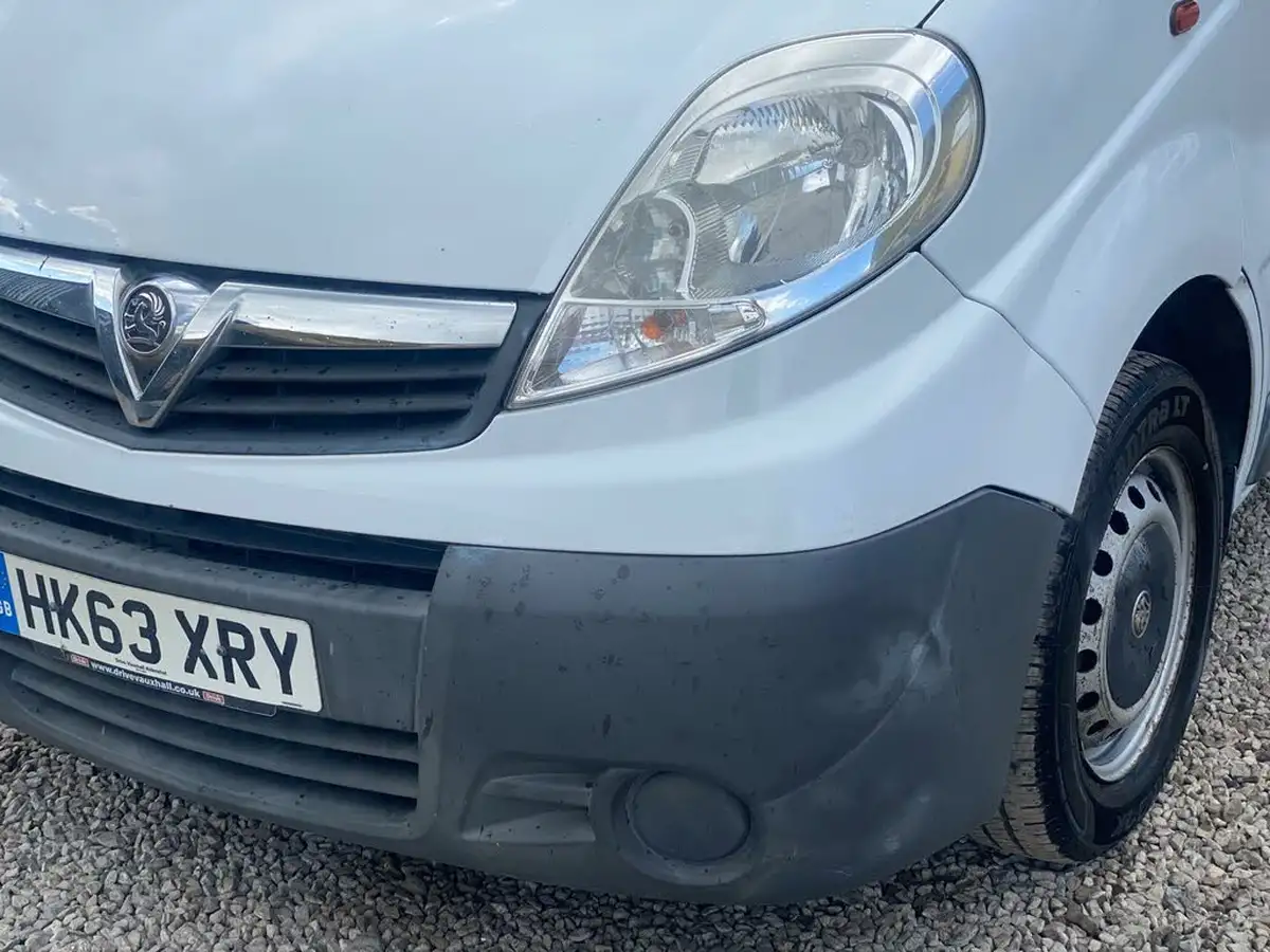 2014-vauxhall-vivaro-20td-2900-swb-115ps-panel-van-big-25