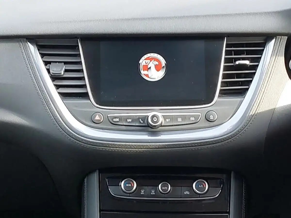 2019-vauxhall-grandland-x-12-sport-nav-big-6