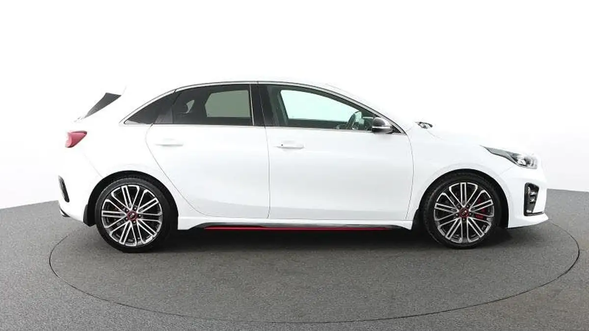 2019-kia-ceed-16-t-gdi-gt-big-3