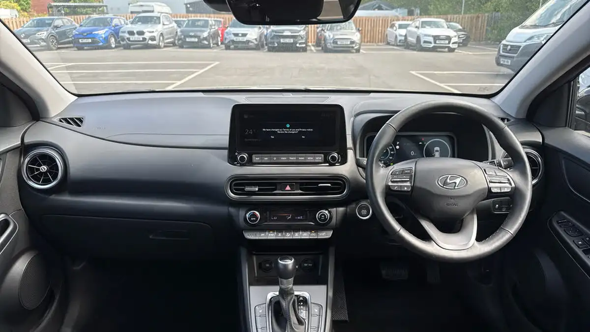 2022-hyundai-kona-16-gdi-premium-big-10