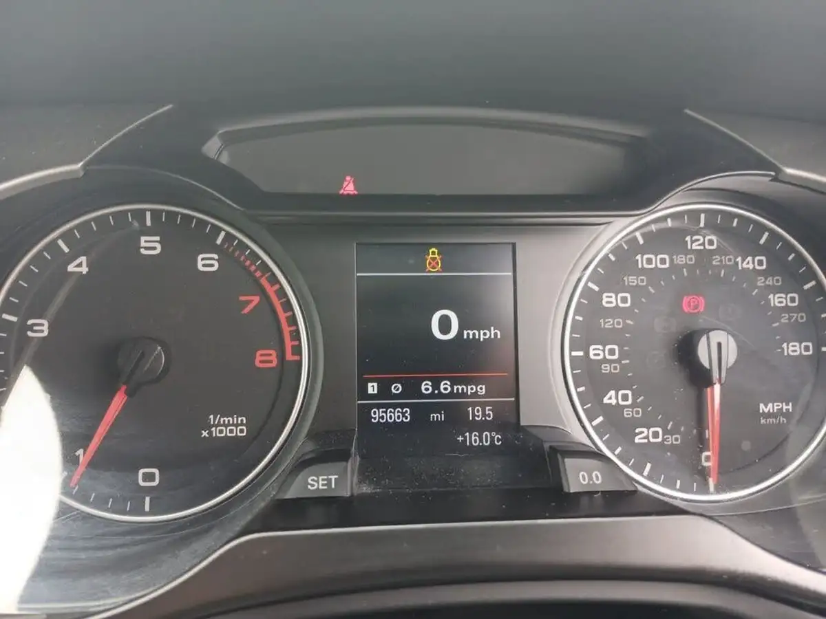 2010-audi-a4-18-s-line-160ps-big-4