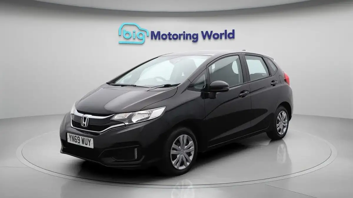 2019-honda-jazz-13-i-vtec-s-big-3